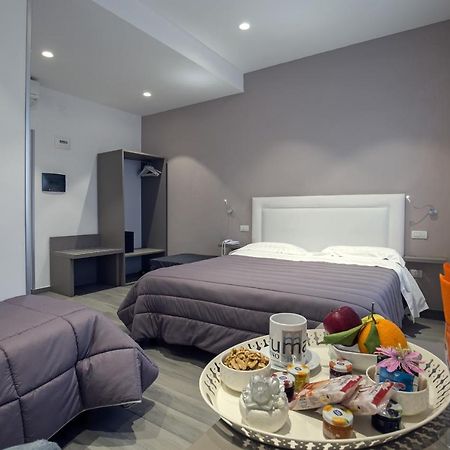 Hotel Bruman Salerno Eksteriør bilde