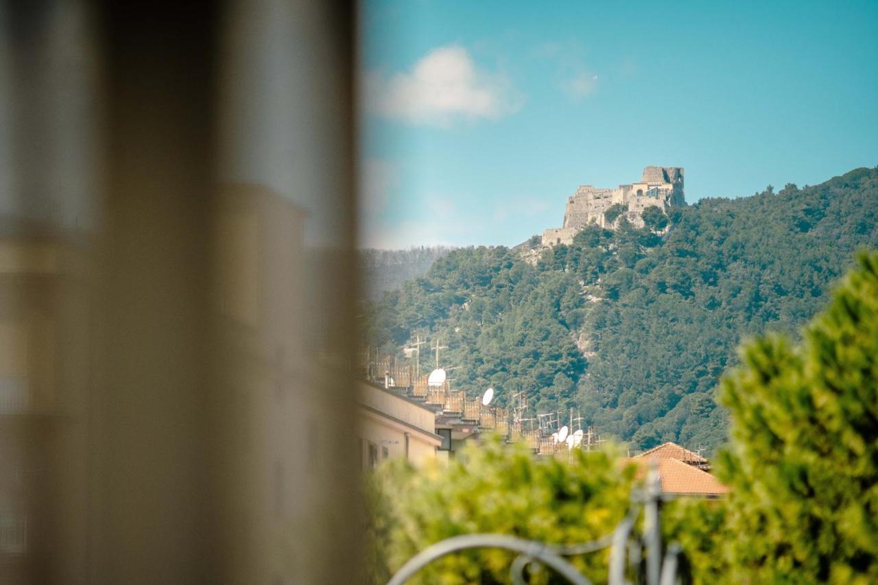 Hotel Bruman Salerno Eksteriør bilde