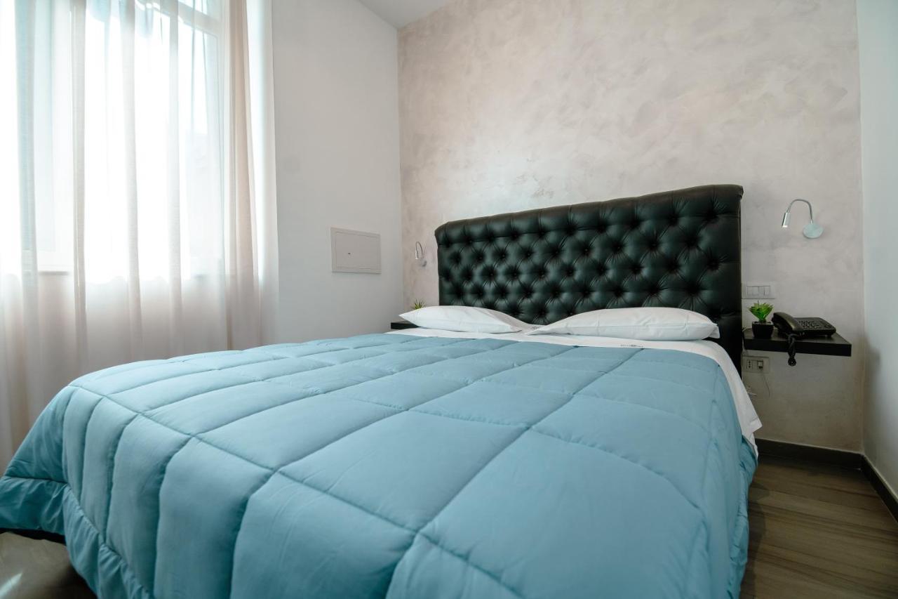 Hotel Bruman Salerno Eksteriør bilde